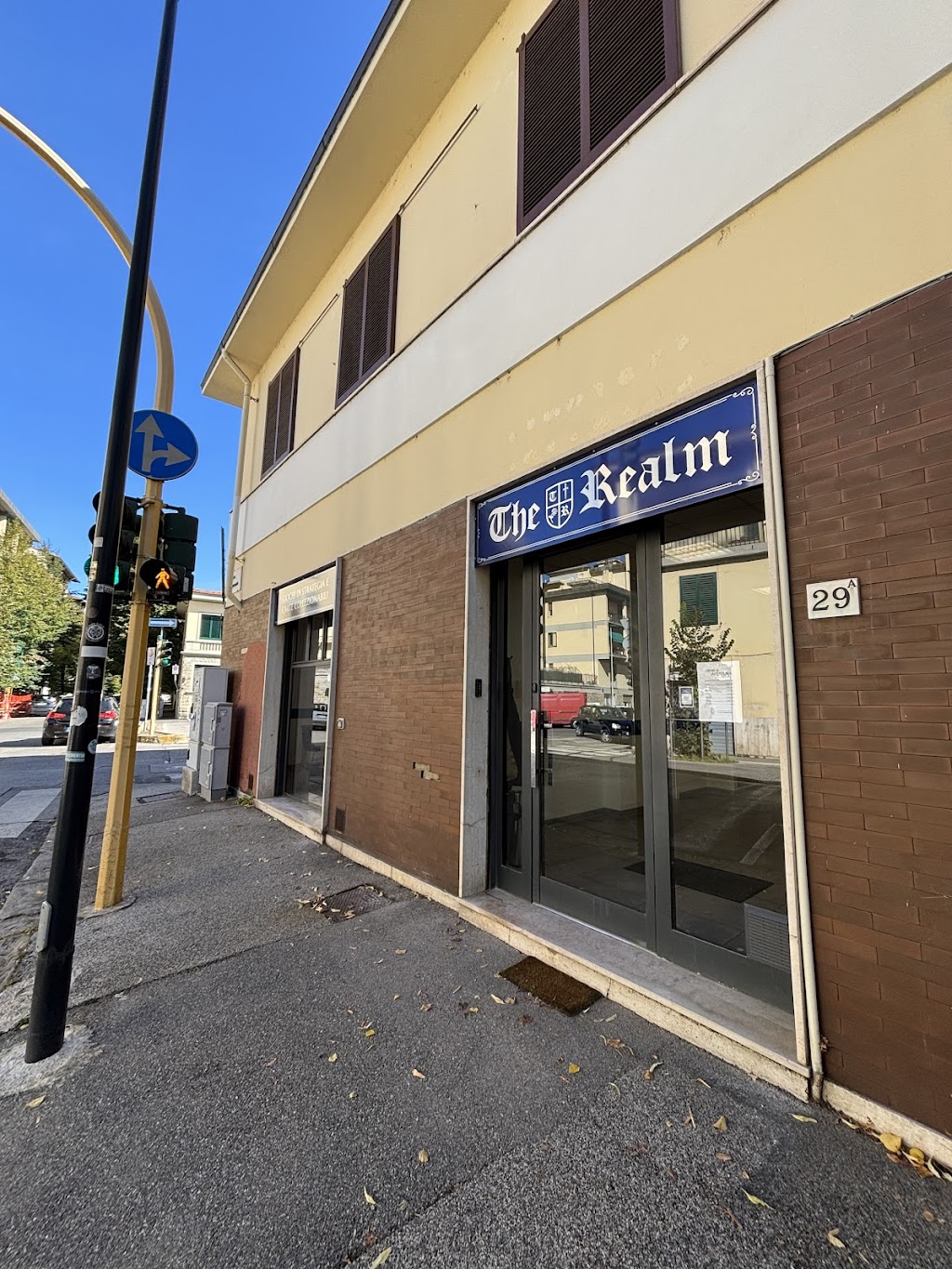 The Realm S.A.S. di Tucci Damiano e C.